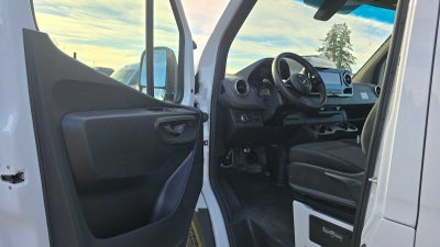 2025 Mercedes-Benz Sprinter 2500 High Roof I4 Diesel 170" RWD