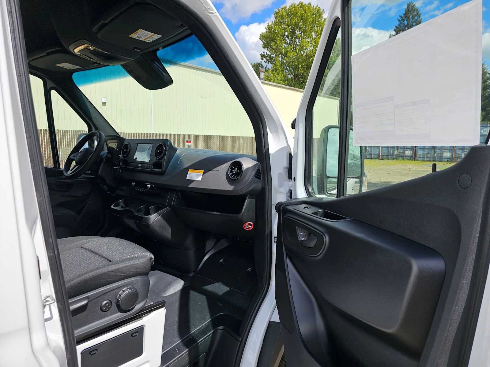 2024 Mercedes-Benz Sprinter 2500 High Roof I4 Diesel 170" RWD