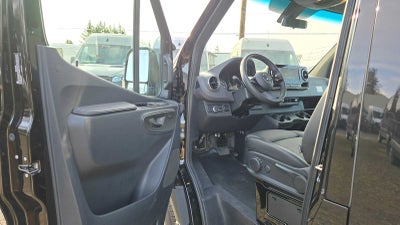 2025 Mercedes-Benz Sprinter 2500 Standard Roof I4 Diesel 144" RWD