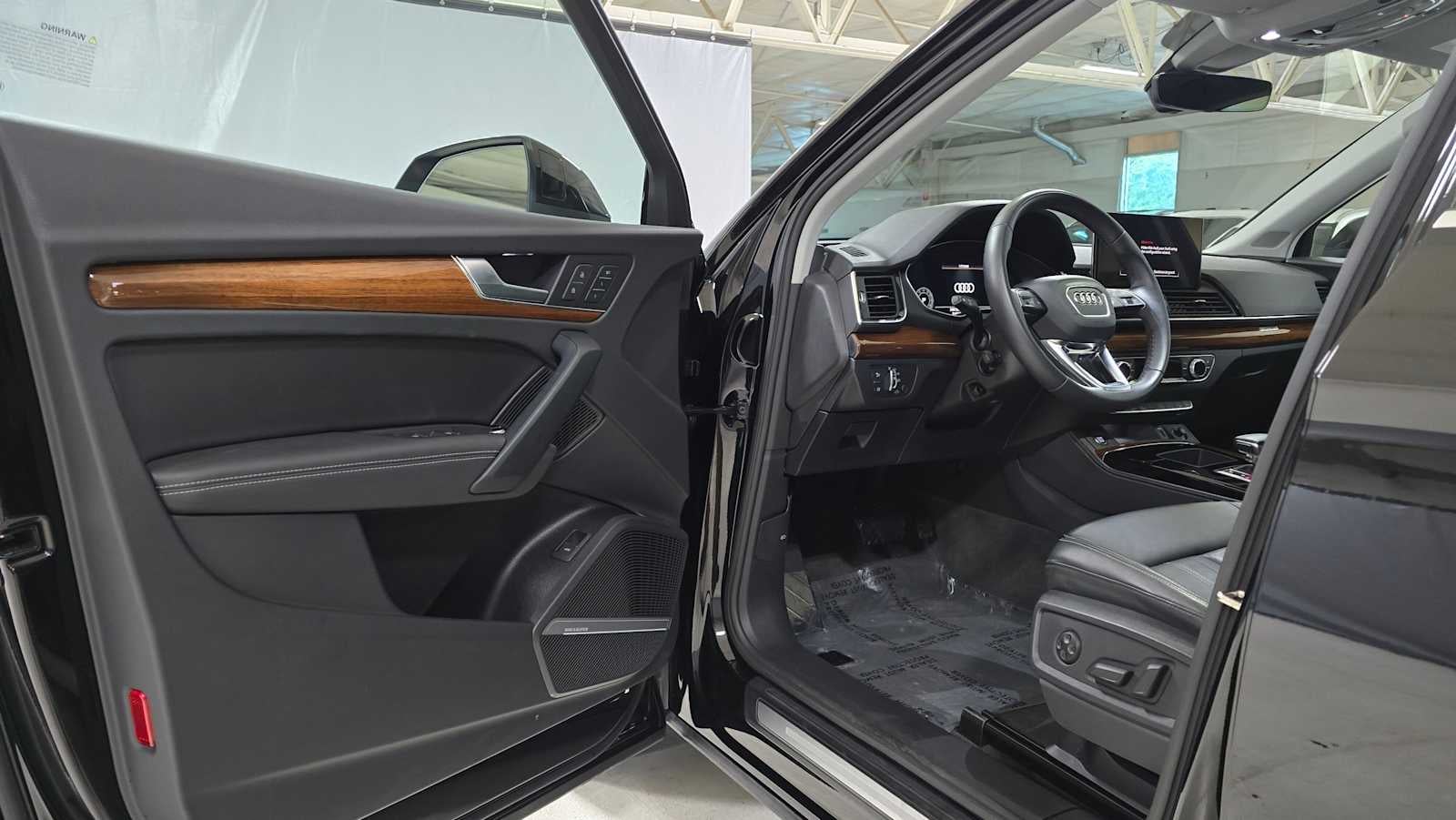 2023 Audi Q5 Premium Plus