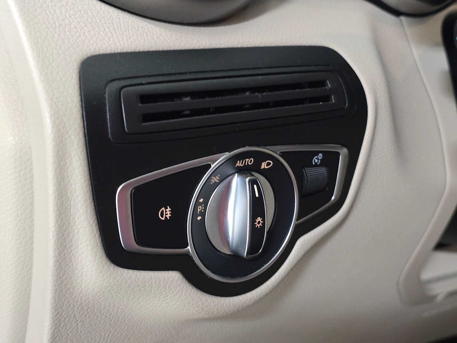2019 Mercedes-Benz GLC 300 4MATIC® SUV