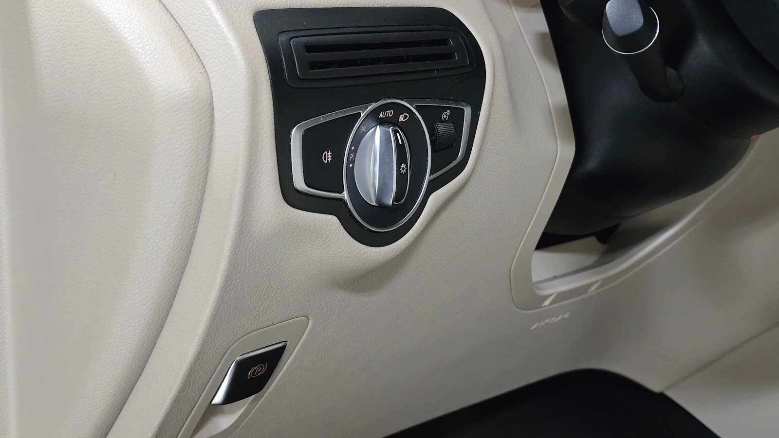 2018 Mercedes-Benz GLC 300 4MATIC® SUV
