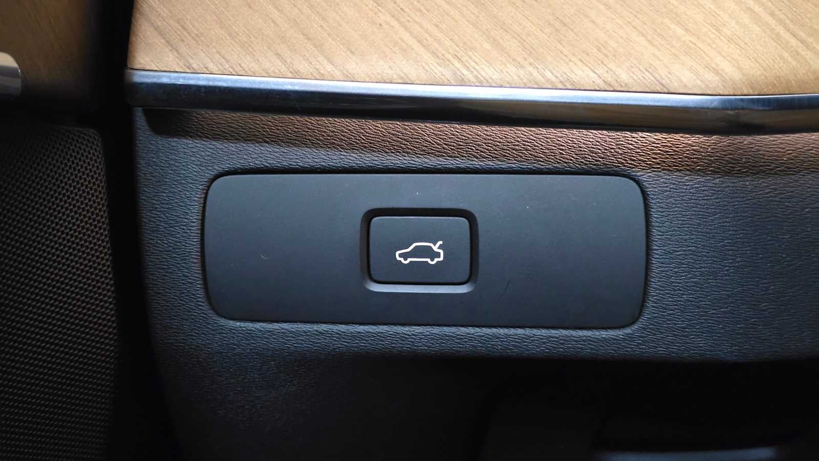 2023 Volvo XC90 Plus