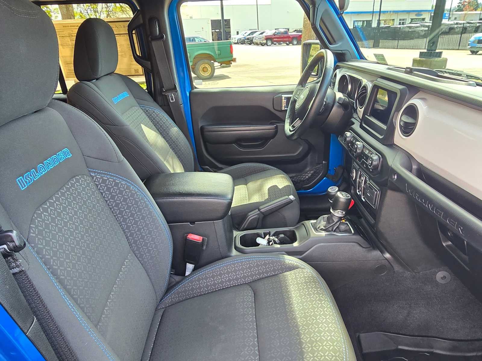 2021 Jeep Wrangler Unlimited ISLANDER - Photo 10