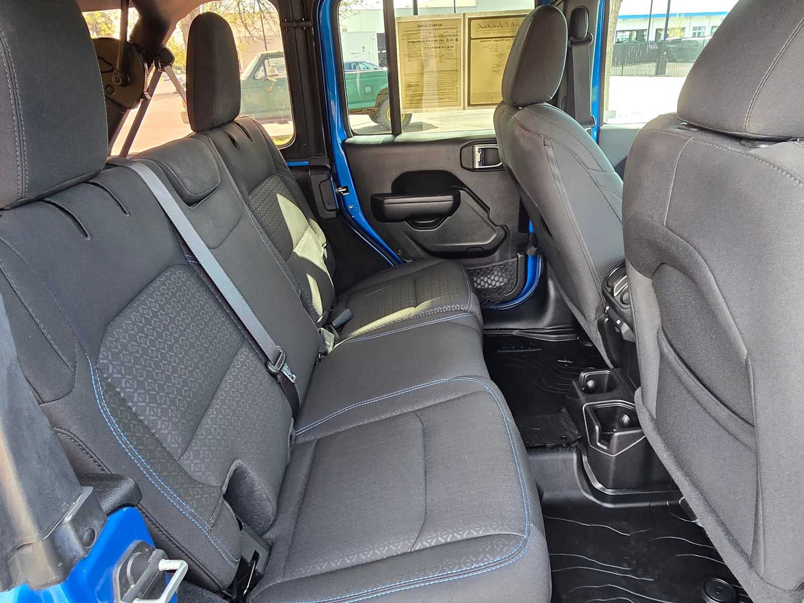 2021 Jeep Wrangler Unlimited ISLANDER - Photo 12