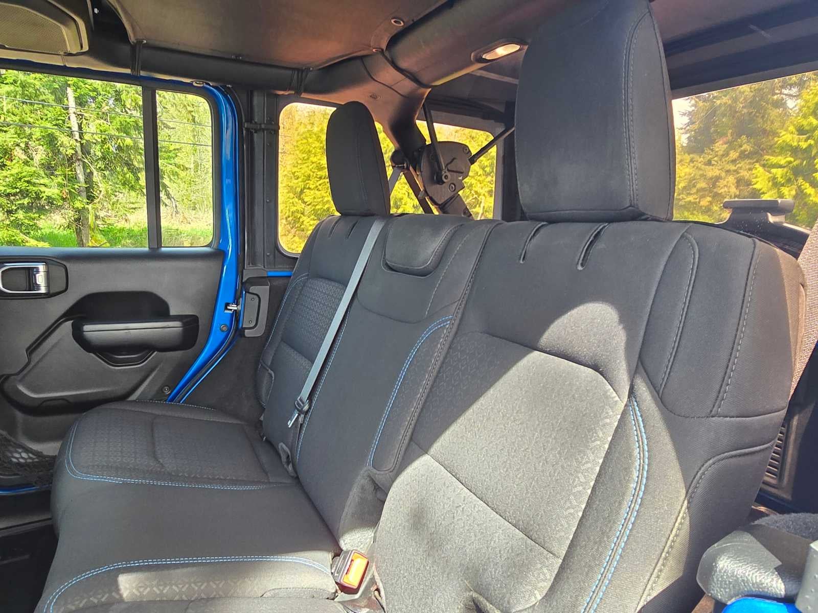 2021 Jeep Wrangler Unlimited ISLANDER - Photo 17