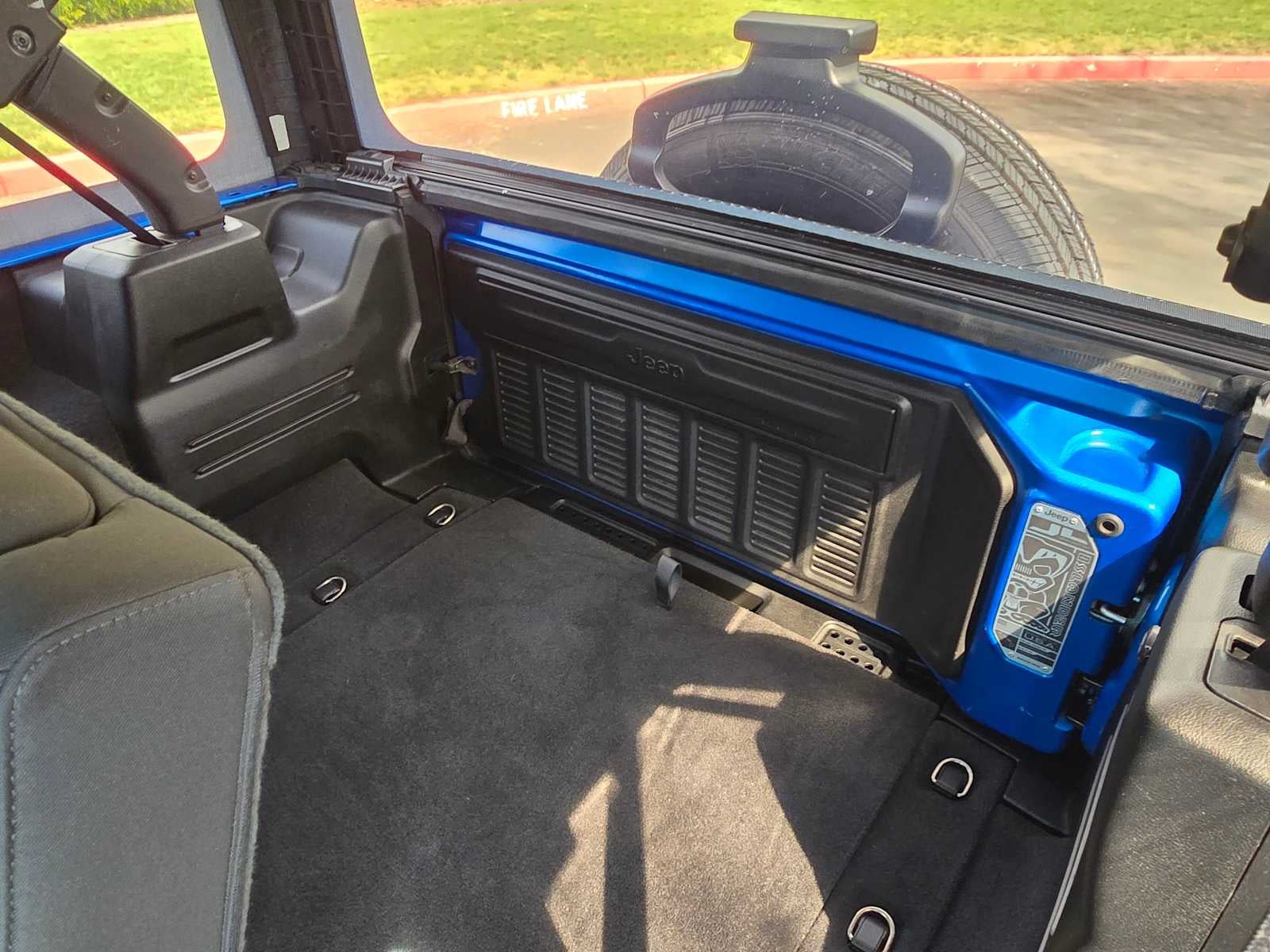 2021 Jeep Wrangler Unlimited ISLANDER - Photo 18