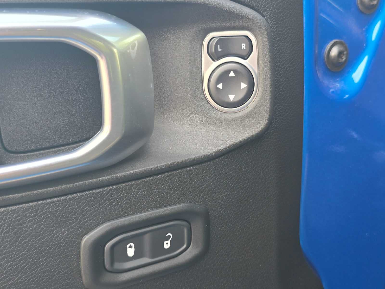 2021 Jeep Wrangler Unlimited ISLANDER - Photo 24
