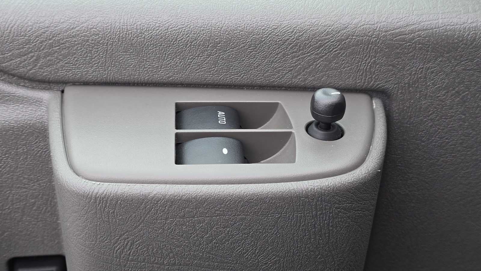 2025 Chevrolet Express Cargo Van RWD 2500 155"