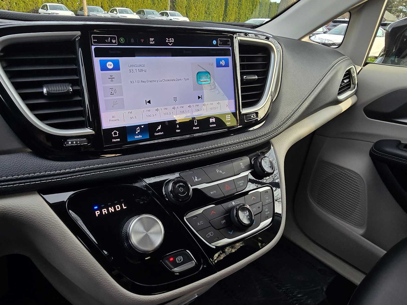 2024 Chrysler Pacifica Hybrid Select