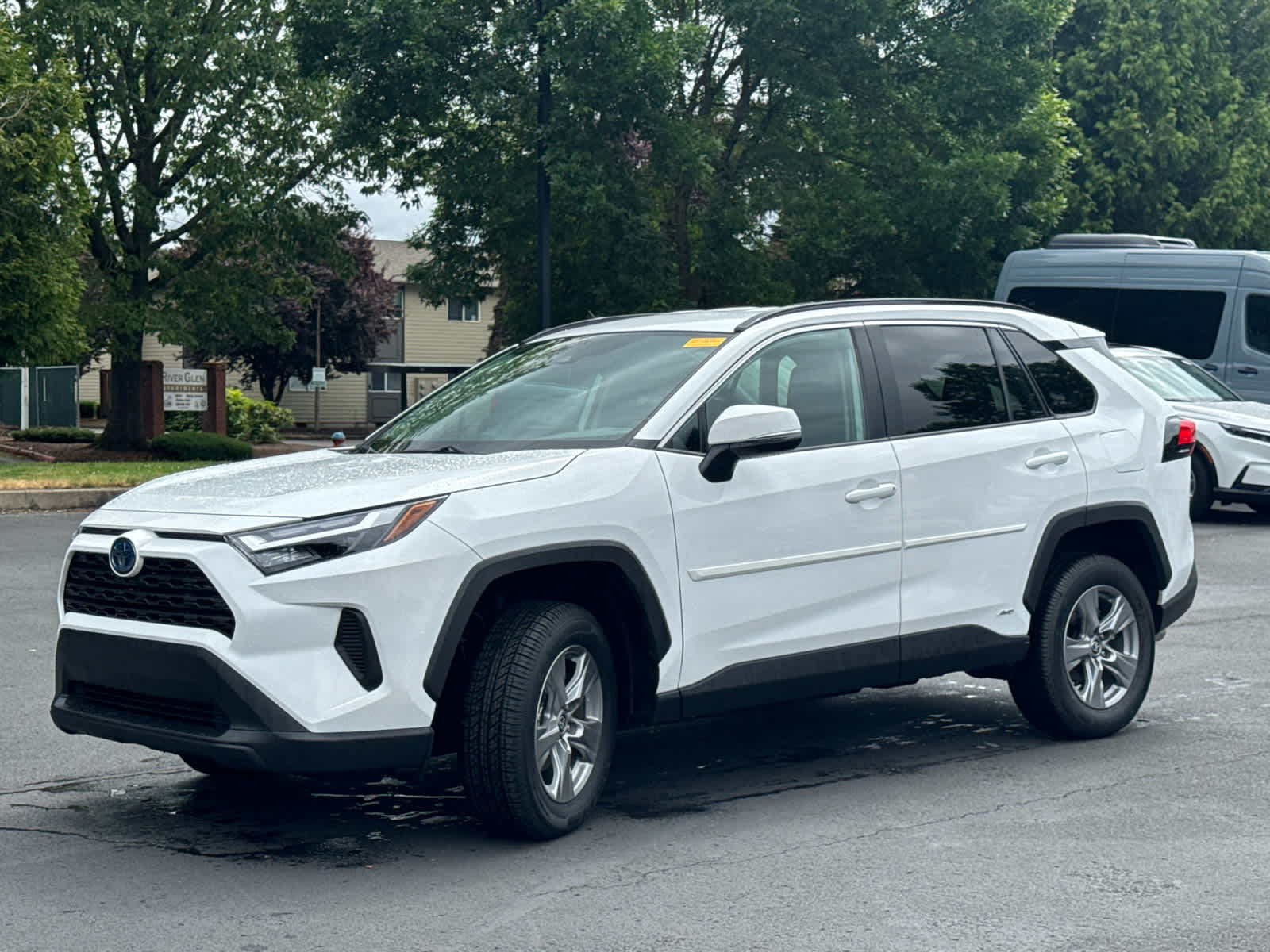 2024 Toyota RAV4 Hybrid LE