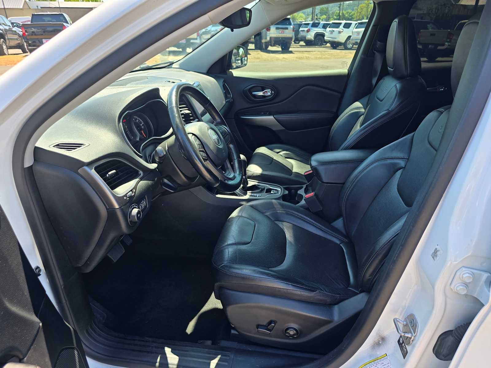 2021 Jeep Cherokee Latitude Lux