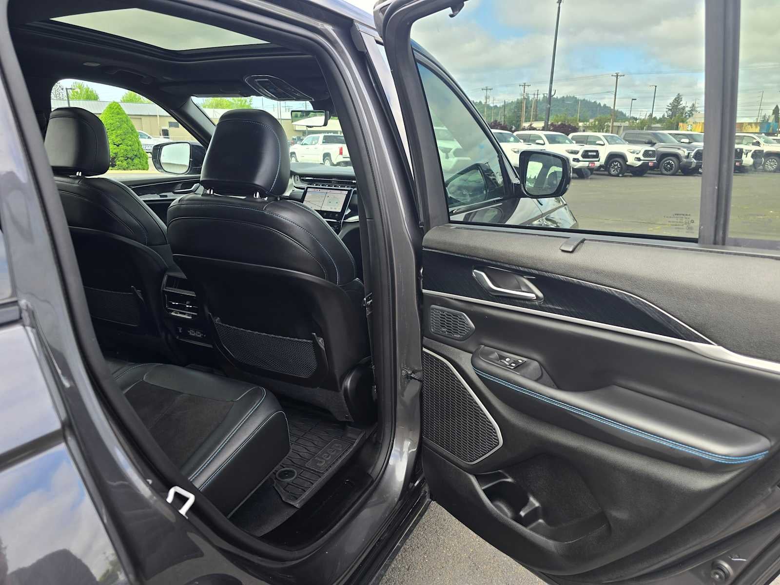 2023 Jeep Grand Cherokee 4xe Trailhawk