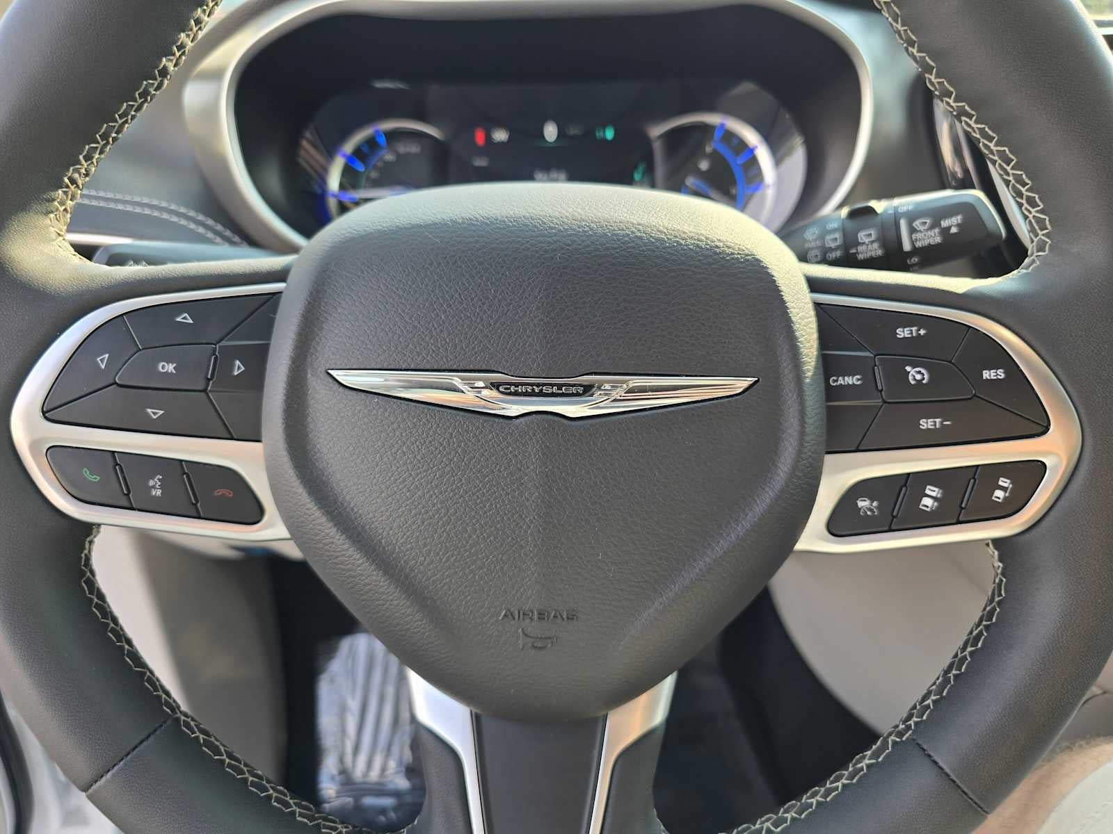 2024 Chrysler Pacifica Hybrid Select