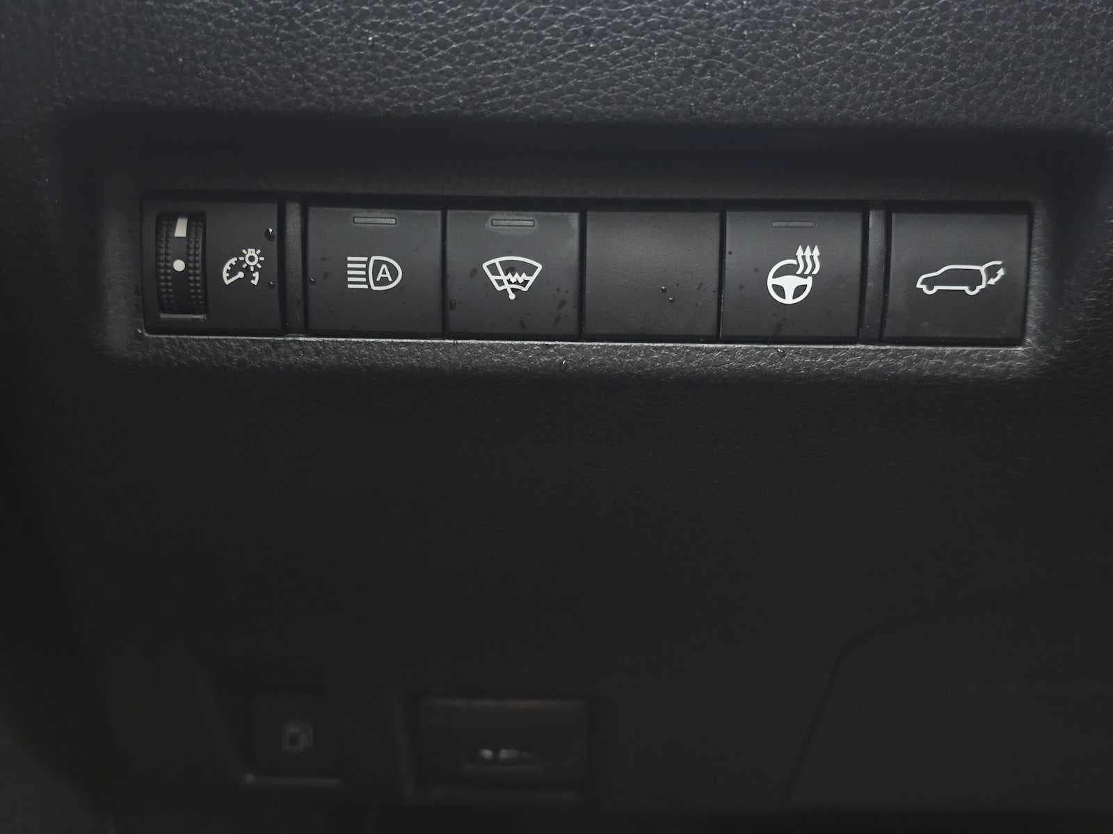 2019 Toyota RAV4 Hybrid XSE