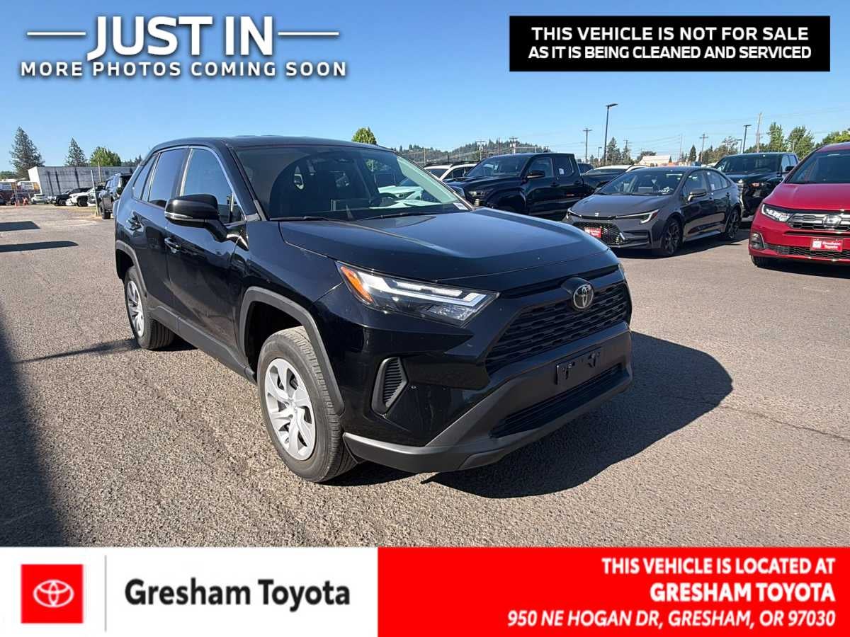 2023 Toyota RAV4 LE