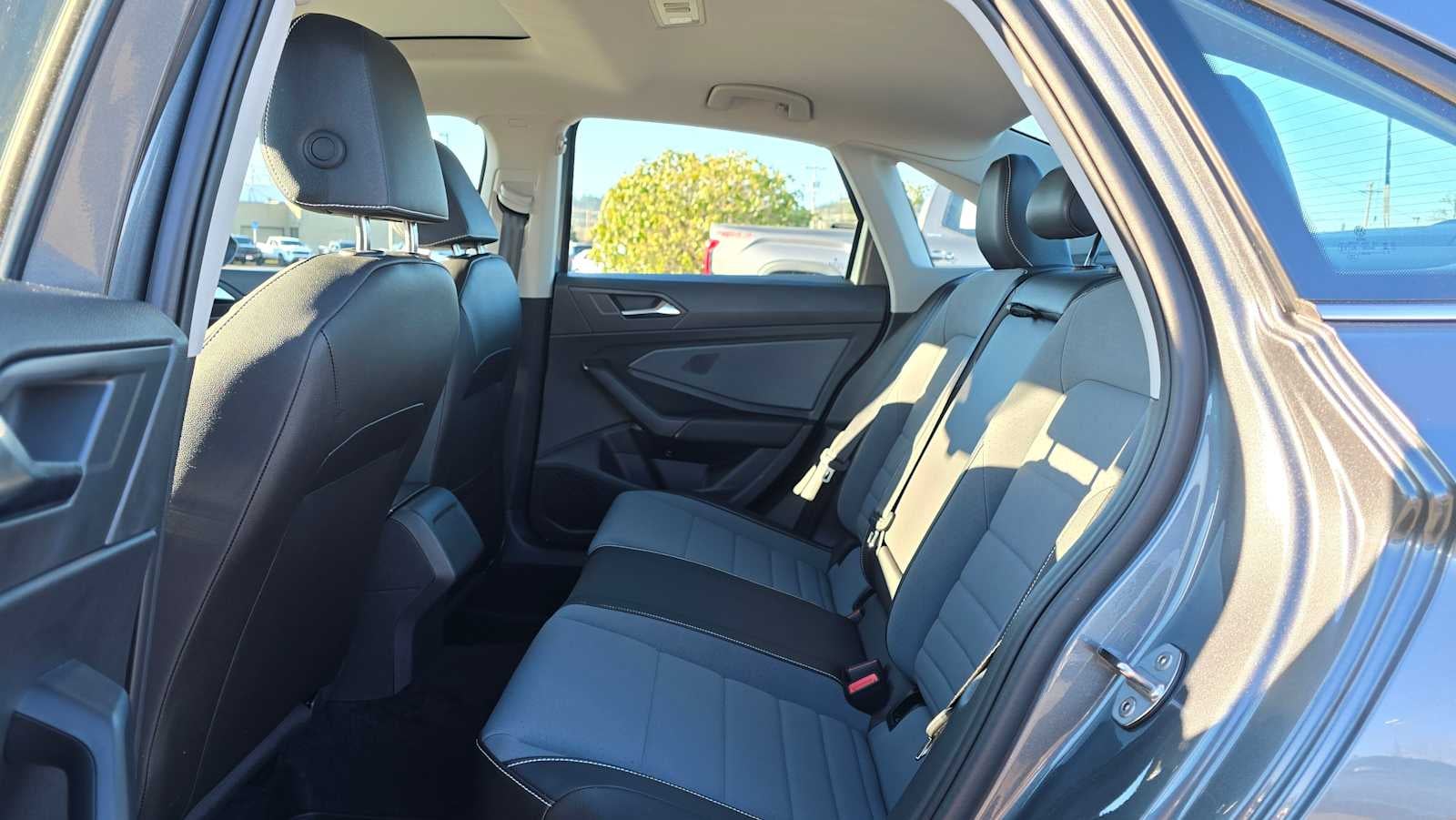 2025 Volkswagen Jetta SE