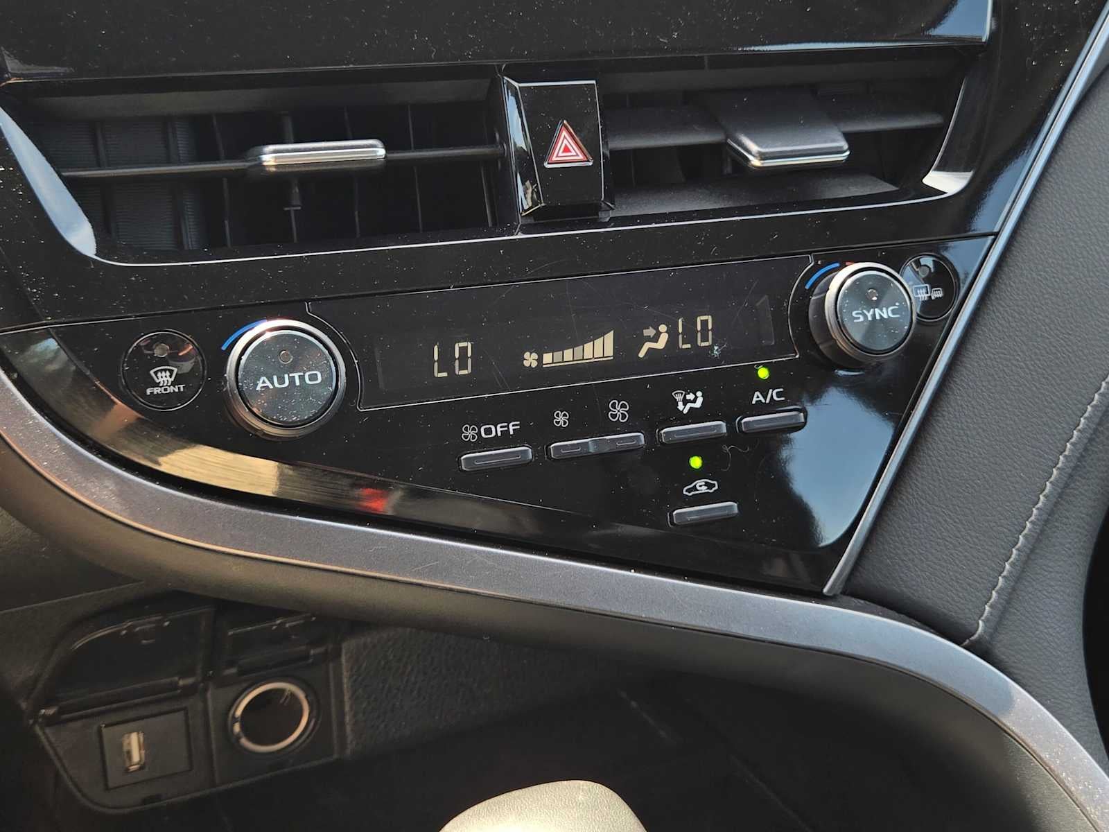 2023 Toyota Camry Hybrid SE