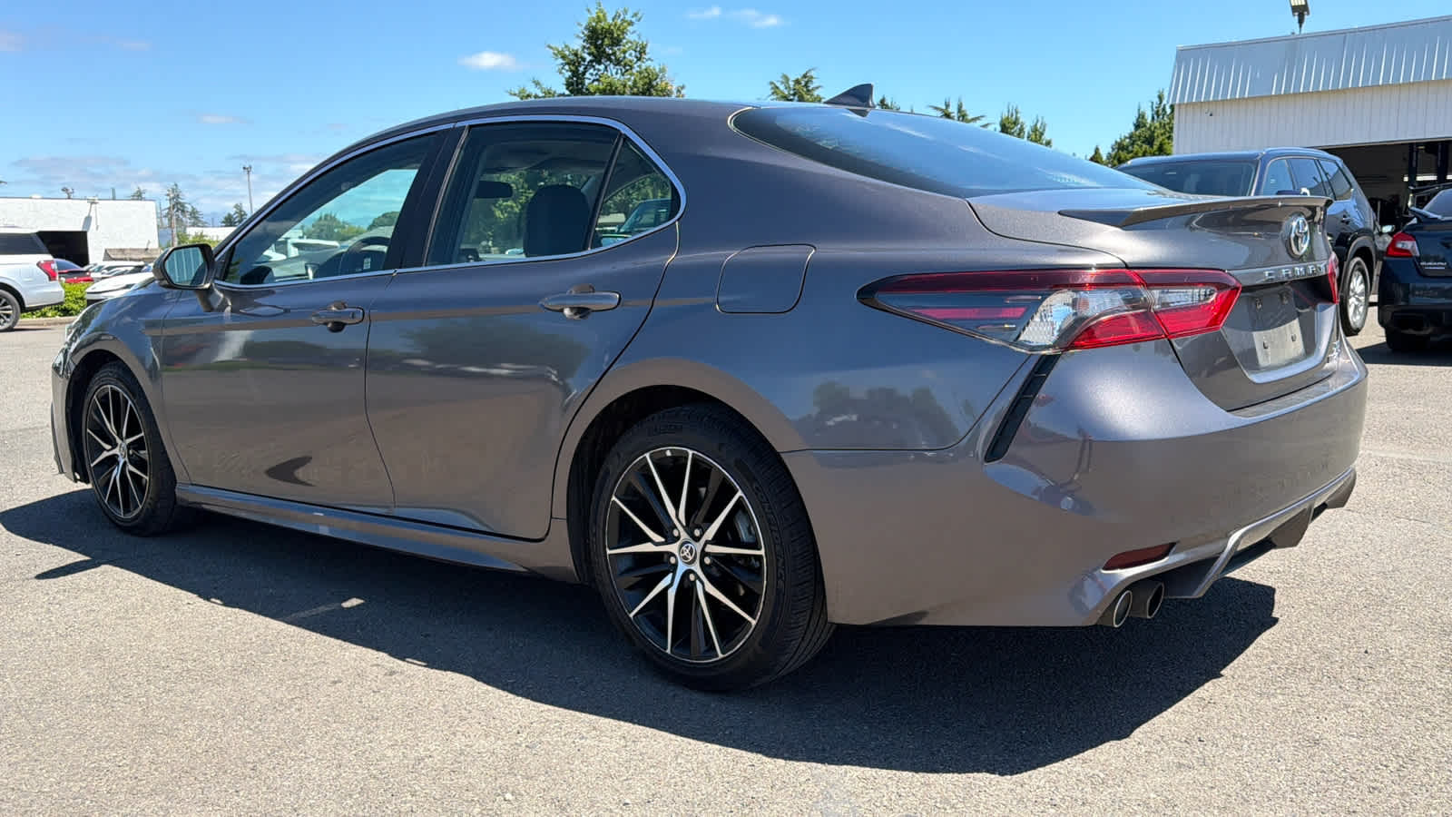 2023 Toyota Camry Hybrid SE
