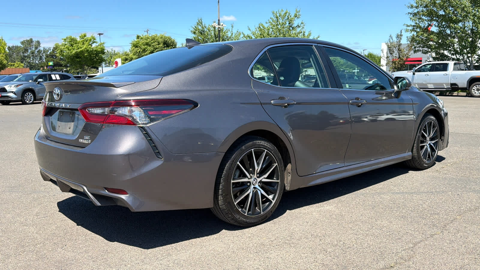 2023 Toyota Camry Hybrid SE