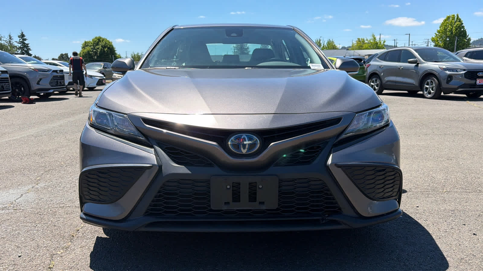 2023 Toyota Camry Hybrid SE