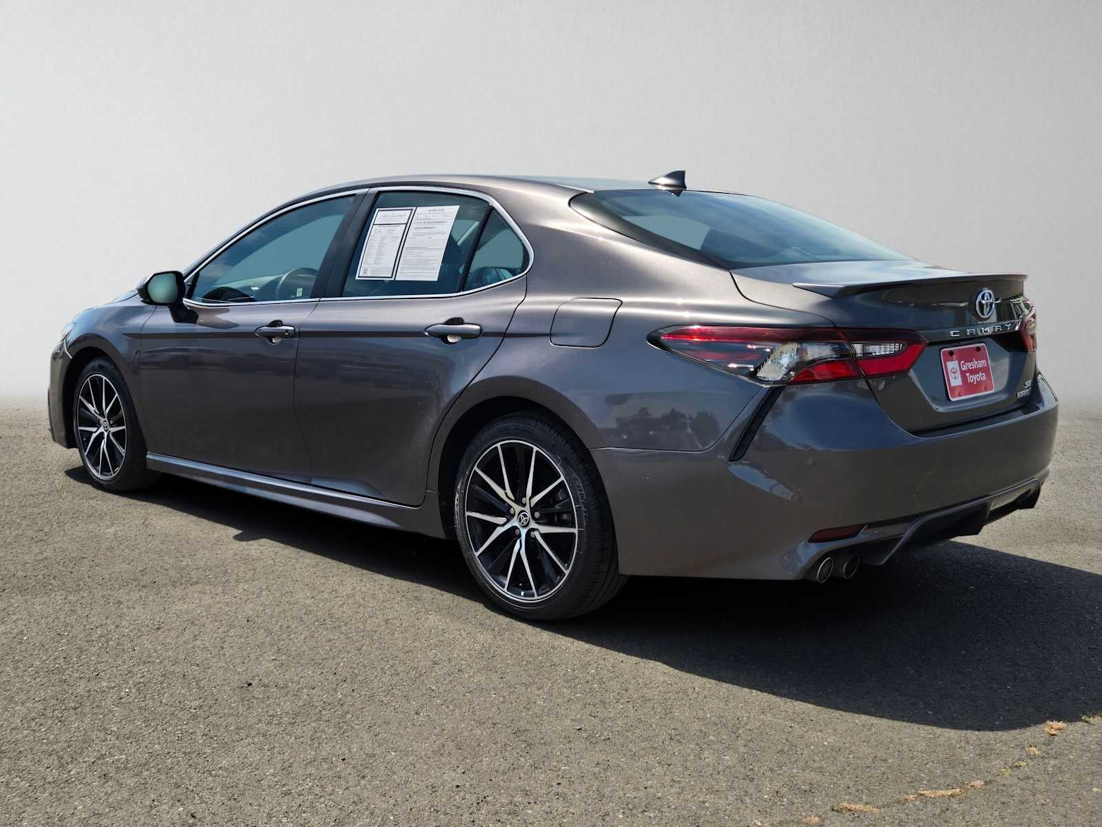2023 Toyota Camry Hybrid SE