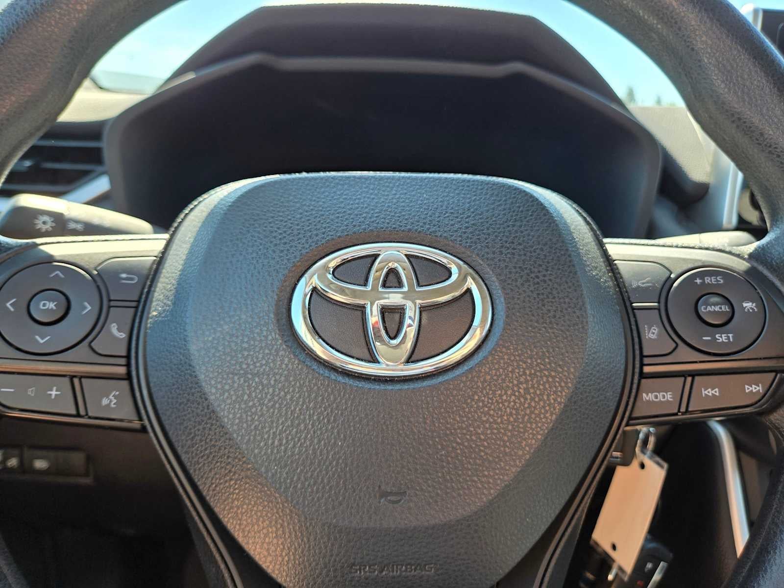 2025 Toyota RAV4 Hybrid LE