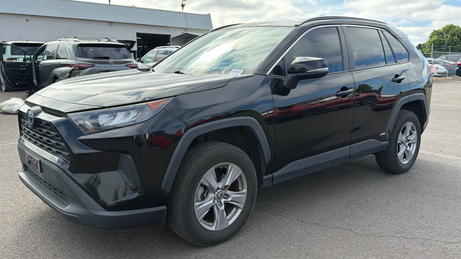 2022 Toyota RAV4 Hybrid LE