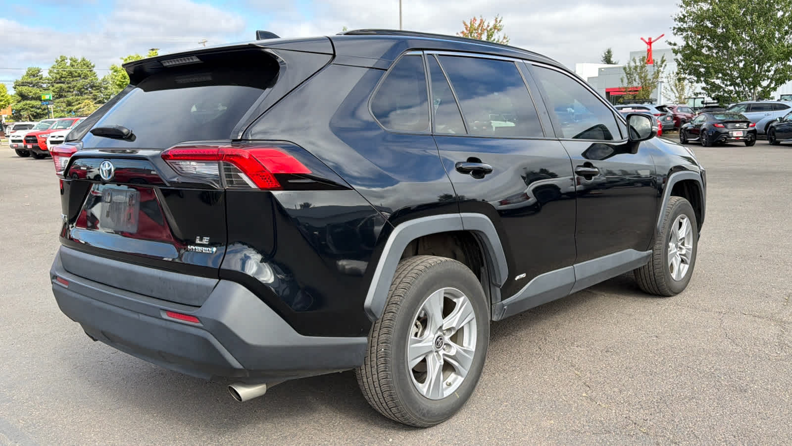 2022 Toyota RAV4 Hybrid LE