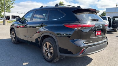 2023 Toyota Highlander Hybrid Bronze Edition