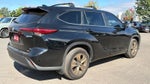 2023 Toyota Highlander Hybrid Bronze Edition