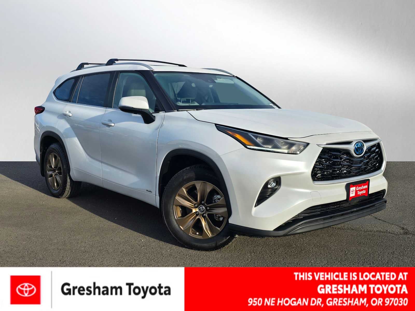 2023 Toyota Highlander Hybrid Bronze Edition