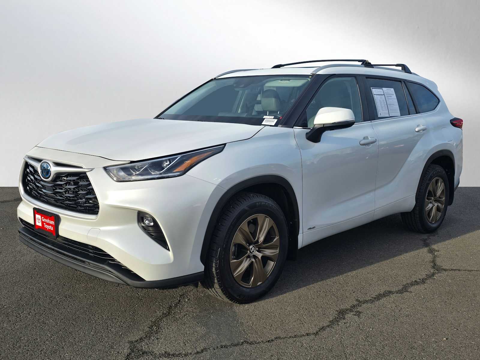 2023 Toyota Highlander Hybrid Bronze Edition