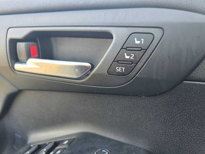 2023 Toyota Highlander Hybrid Bronze Edition