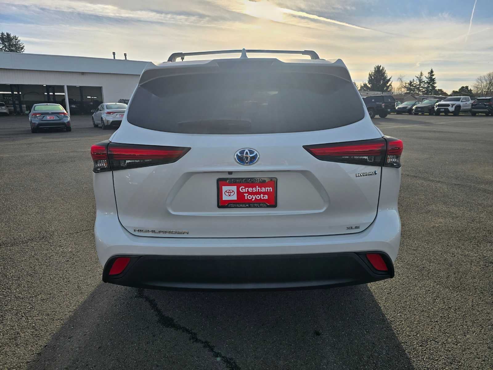 2023 Toyota Highlander Hybrid Bronze Edition