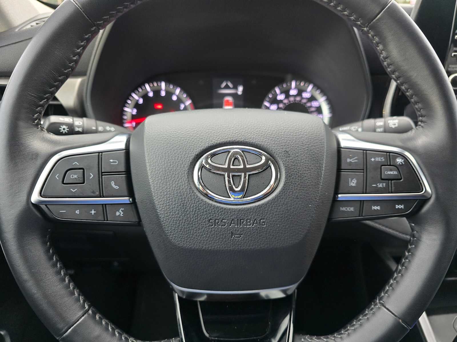 2020 Toyota Highlander LE