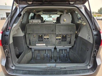 2016 Toyota Sienna XLE