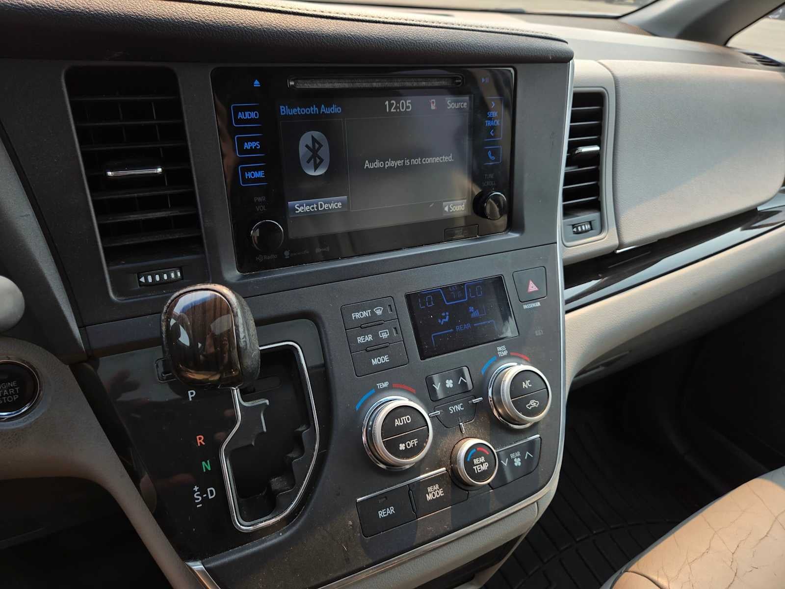 2016 Toyota Sienna XLE