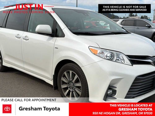 2020 Toyota Sienna XLE