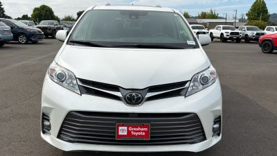 2020 Toyota Sienna XLE