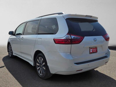 2020 Toyota Sienna XLE