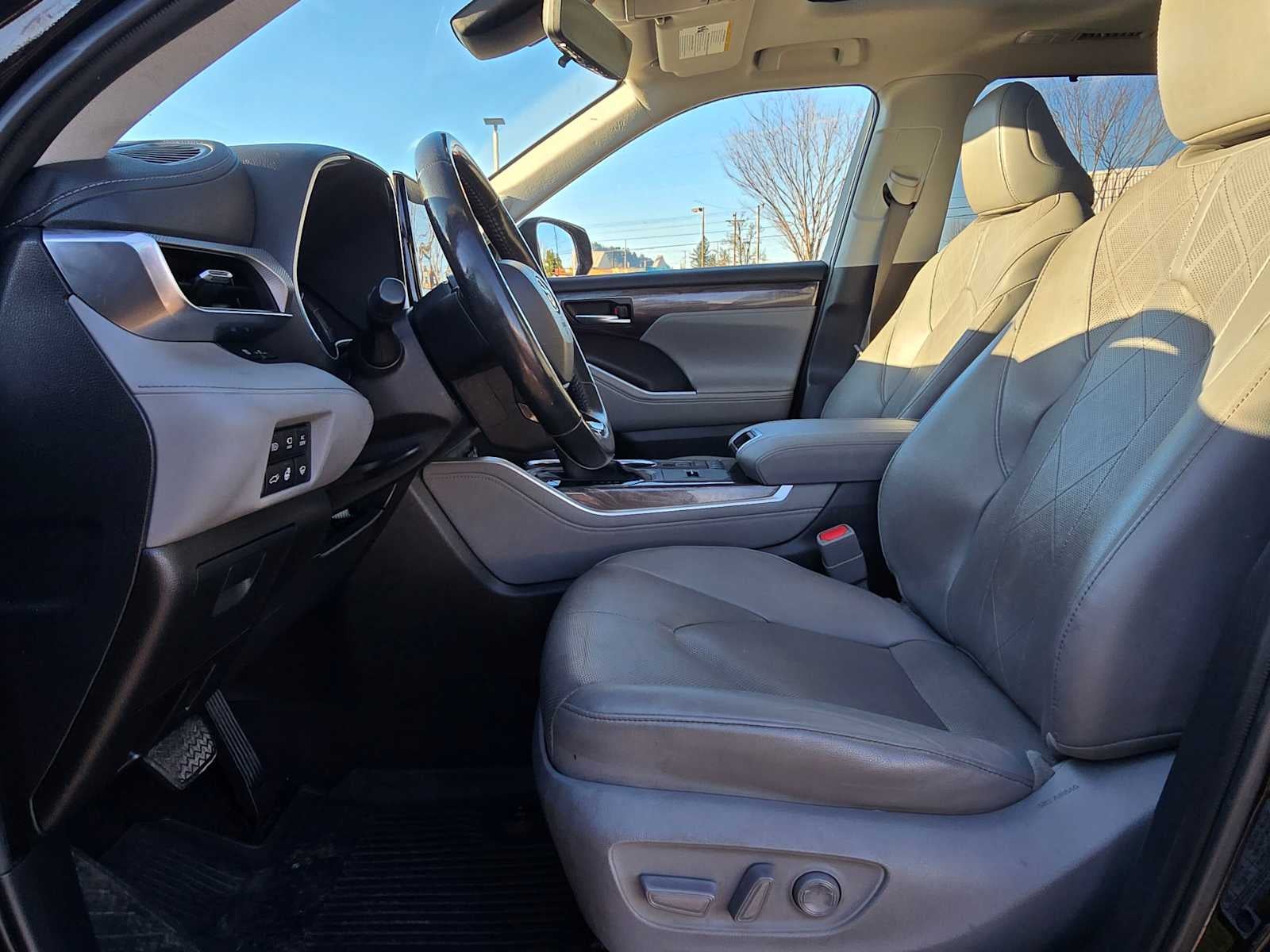 2021 Toyota Highlander Hybrid Platinum