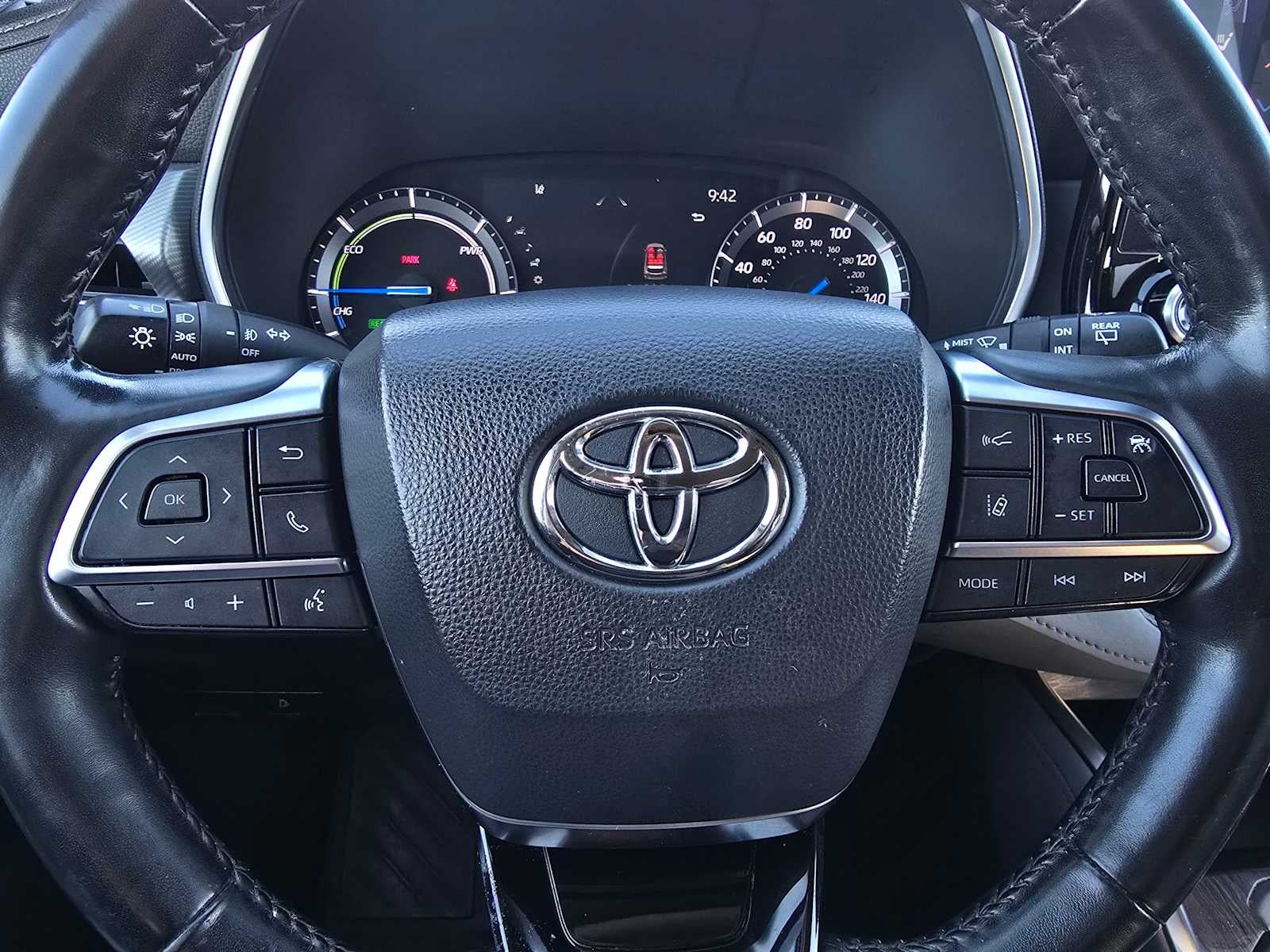 2021 Toyota Highlander Hybrid Platinum