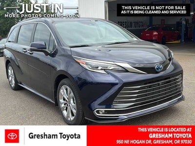 2024 Toyota Sienna Platinum