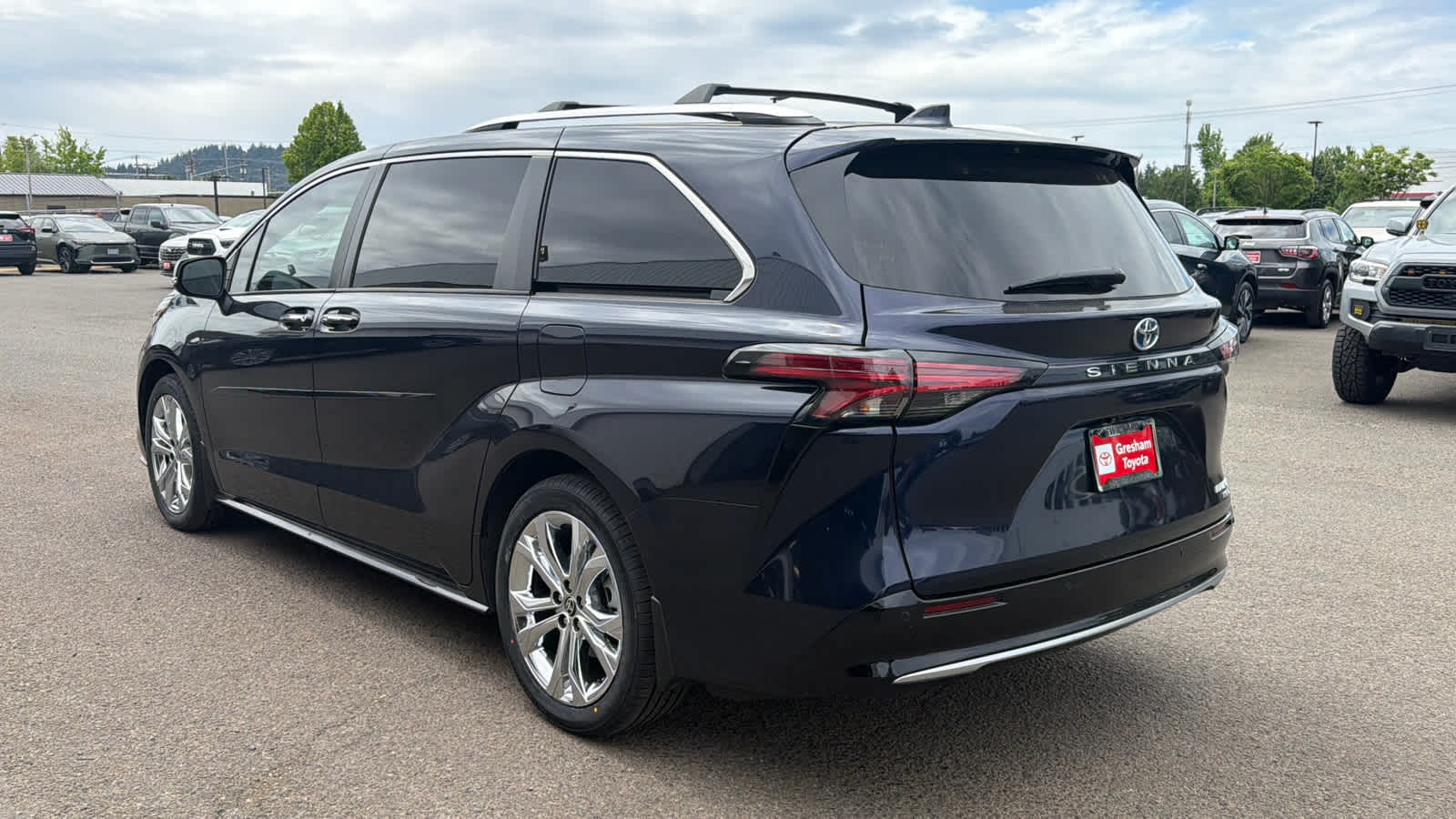 2024 Toyota Sienna Platinum