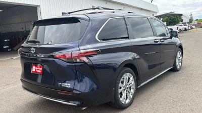 2024 Toyota Sienna Platinum