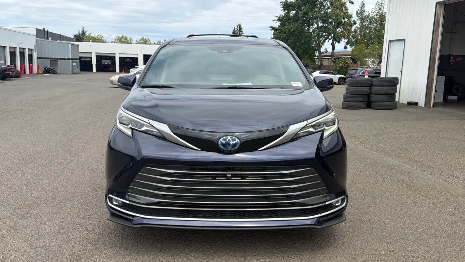 2024 Toyota Sienna Platinum