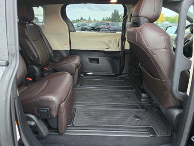 2023 Toyota Sienna Platinum