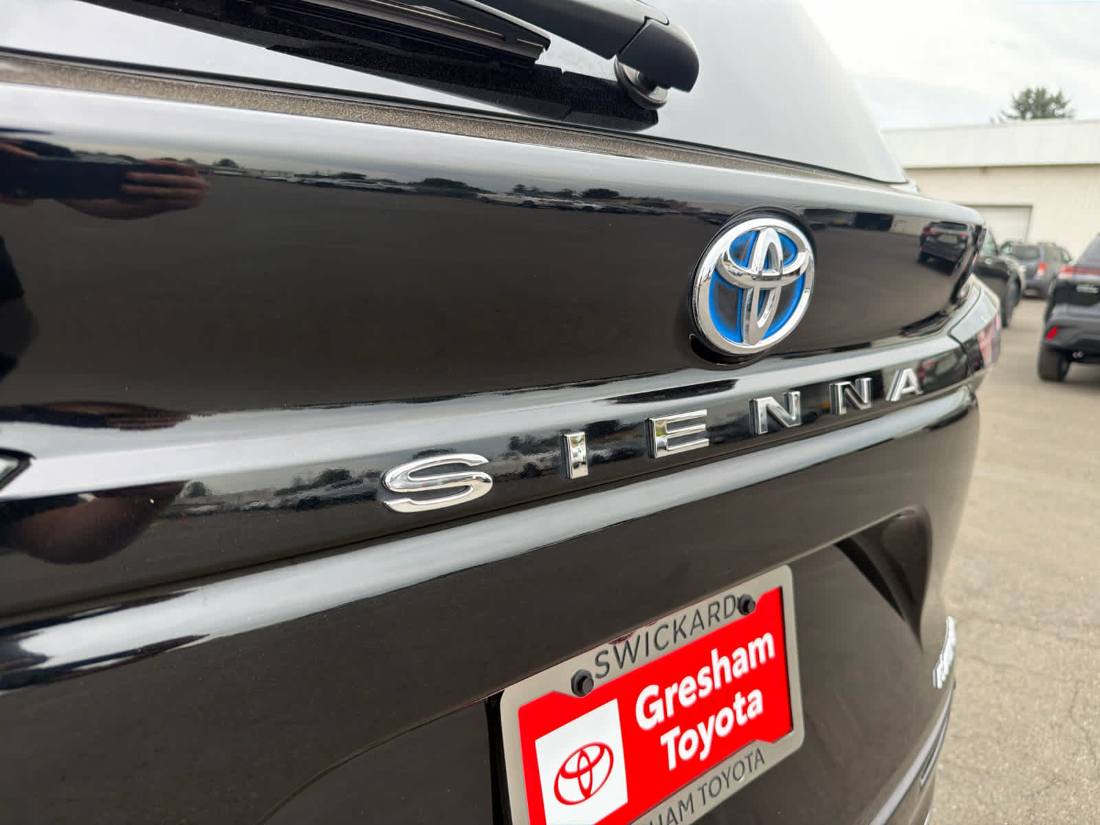 2025 Toyota Sienna Platinum