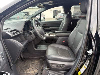2025 Toyota Sienna Platinum